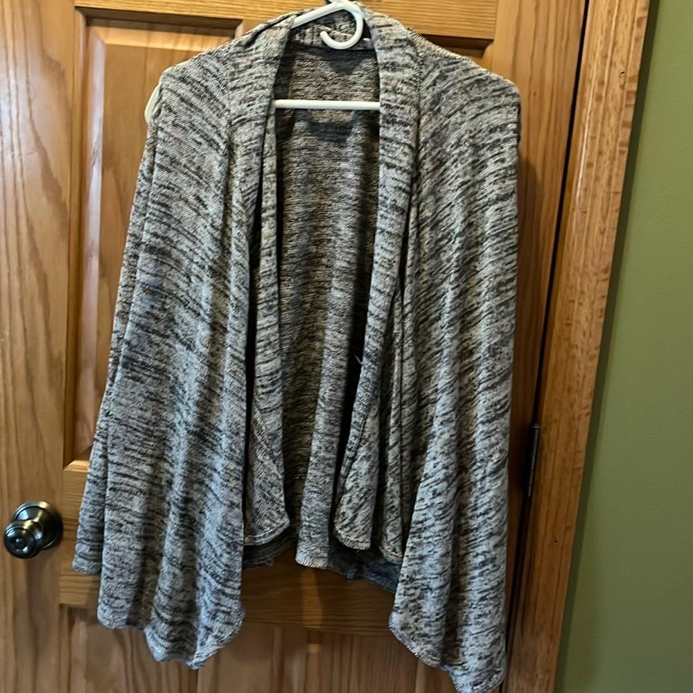 AB studio space die look knit cardigan, very drape and comfortable,